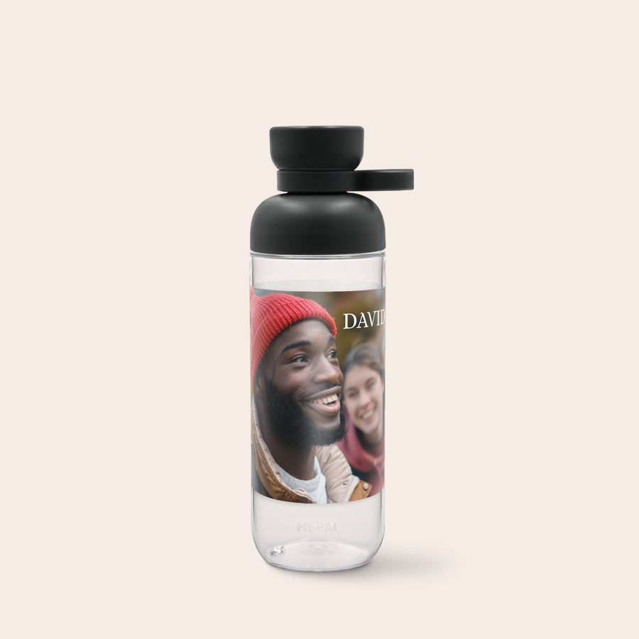 Mepal Vita Bottles A personalized Mepal water bottle with a printed photo of two smiling people and the name DAVID