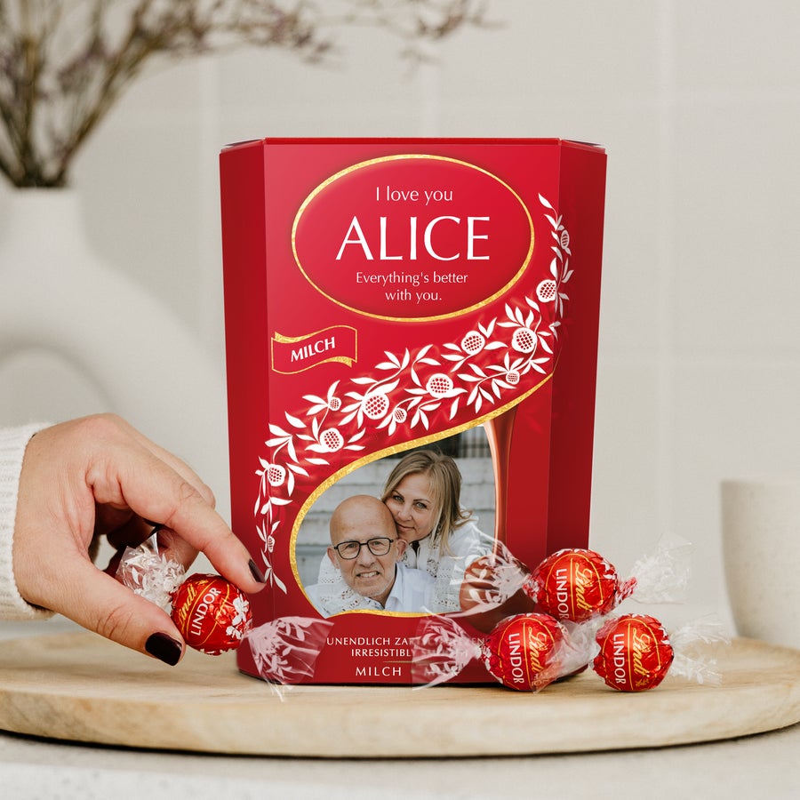 Lindt chocolate gift box Personalized Lindt Chocolate Gift Box printed with a photo of a couple and the text "I love you ALICE". This Lindt Chocolate Gift Box is the perfect gift for chocoholics.